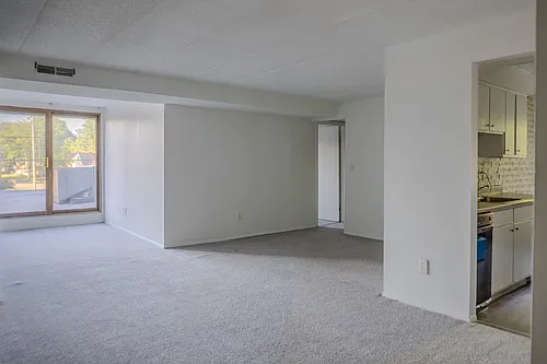 2440 Noble Rd #1 Photo 1