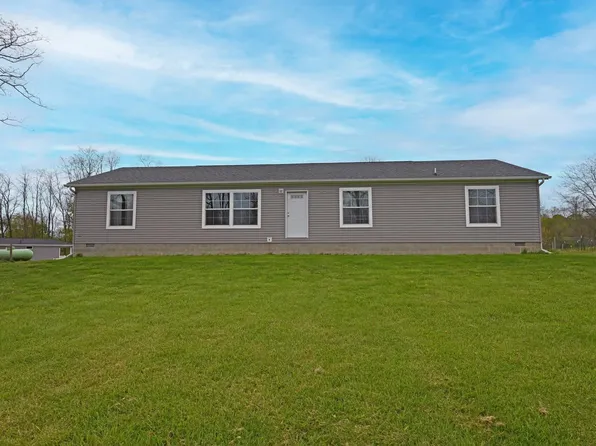 6632 Roundhead Rd, New Vienna, OH 45159