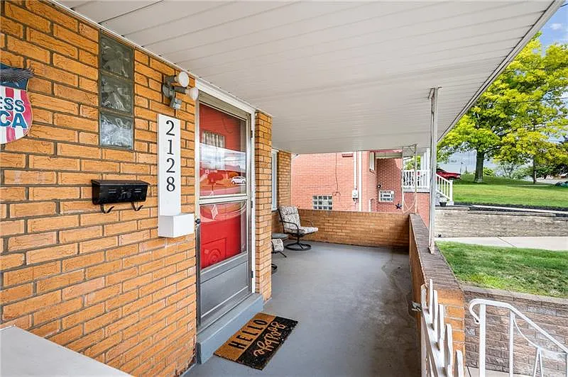 2128 Carolina Ave