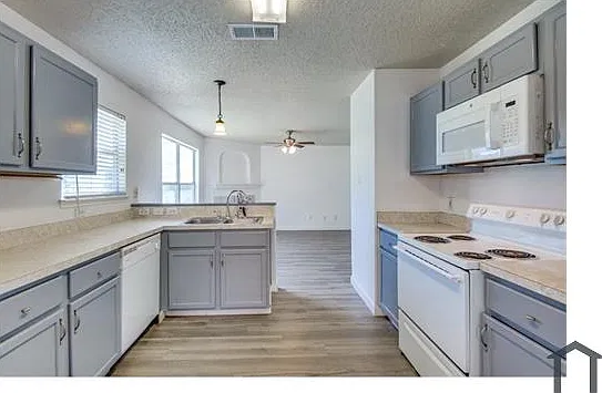 5 bed, 1880 sqft, $3,500 — Photo 4