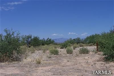 4th image of 533 S Buffalo Trl