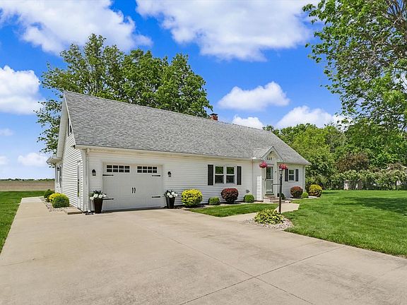 3rd image of 137 Chippewa Dr