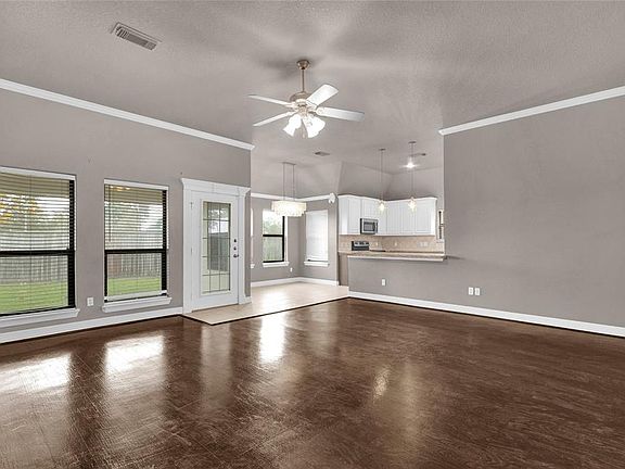 2nd image of 113 Eagle Nest Court