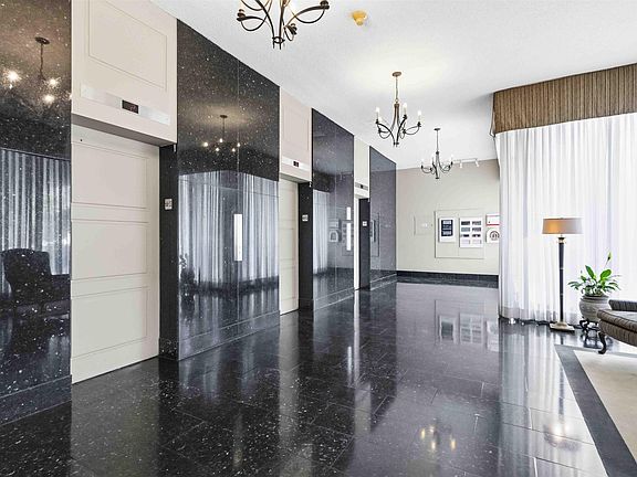 4th image of 5959 Spring Garden Rd #909