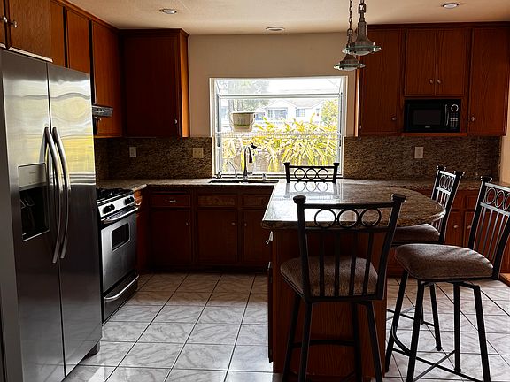 Kitchen island
