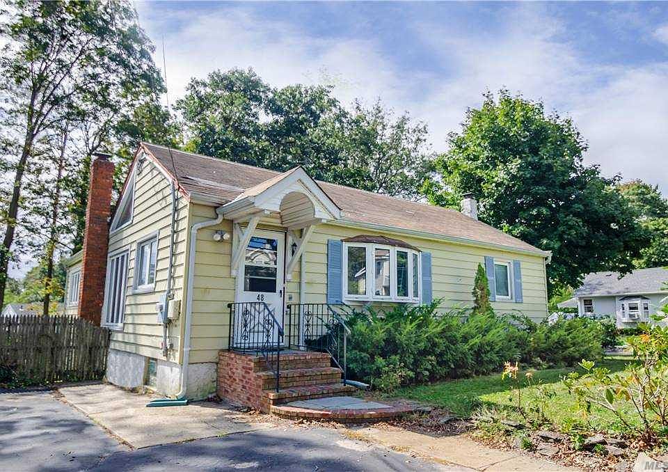 1st image of 48 Woodlawn Ave