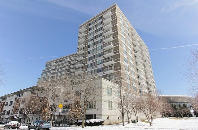 1st image of 1515 S Prairie Ave #P-210