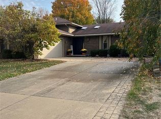 2469 Garden Creek Dr, Maumee, OH 43537