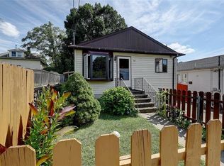 19 Christopher St, Providence, RI 02904