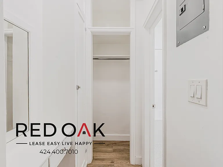 1818 Whitley Ave #203 — Photo 13