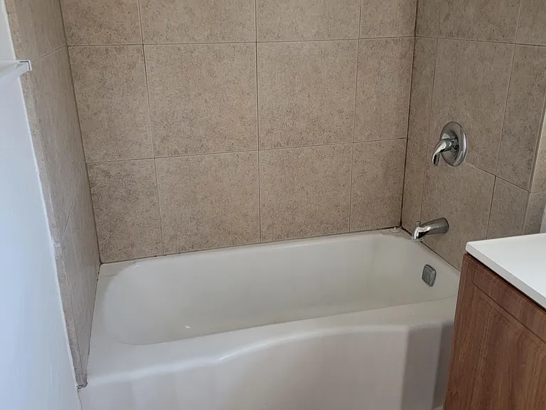 2726 N Estrella Ave — Photo 7
