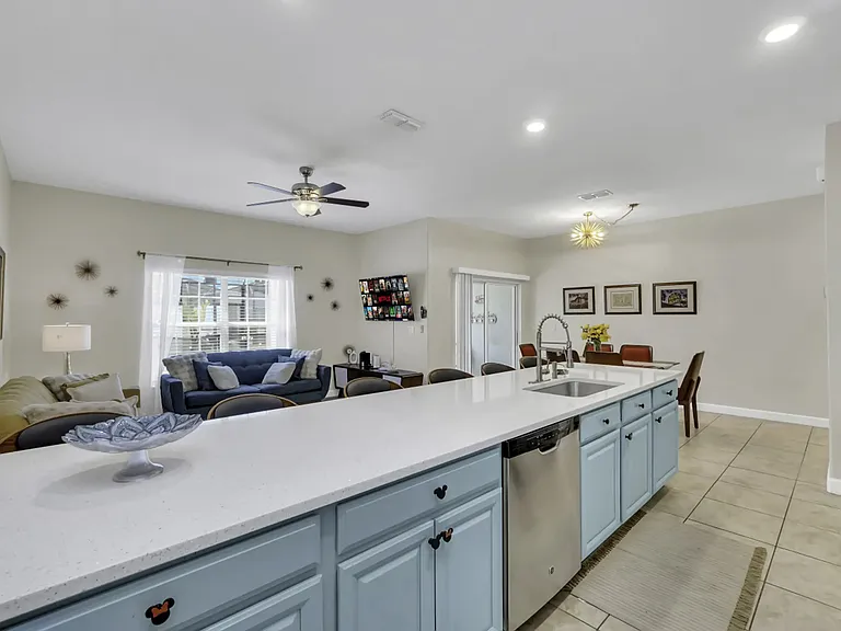 4876 Clock Tower Dr — Photo 33