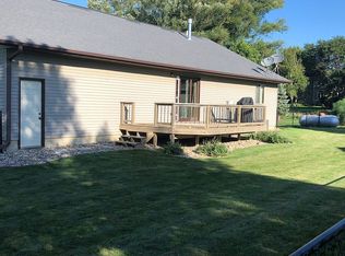 820 Blaine St, Larchwood, IA 51241