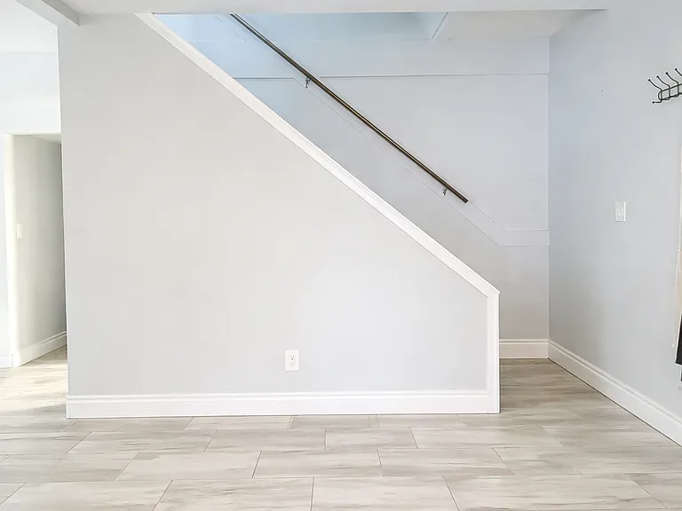 1008 Albert Rd — Photo 7