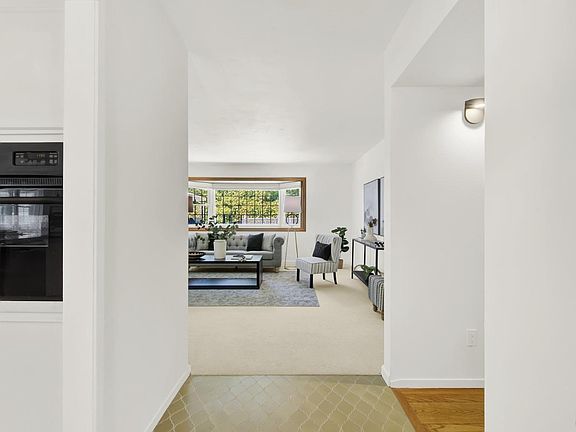 3rd image of 2917 Brookwood Drive