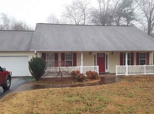 40 Mayport Rd, Guntersville, AL 35976