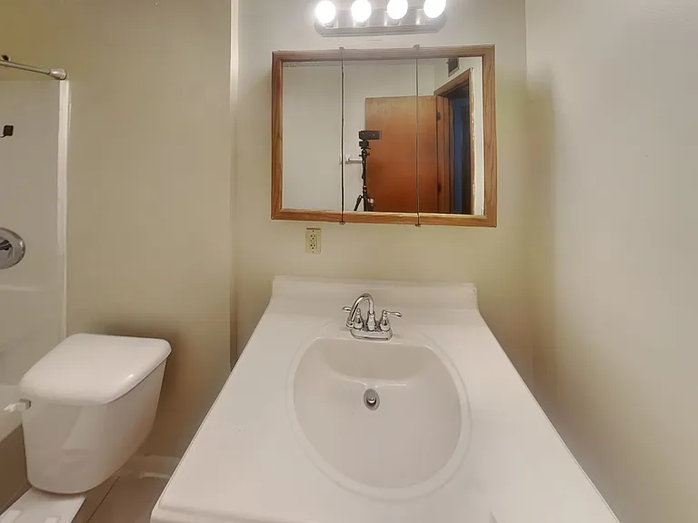 320 E 17th Ave #B — Photo 4