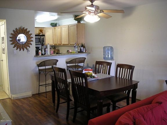 3rd image of 931 N Euclid Ave #135