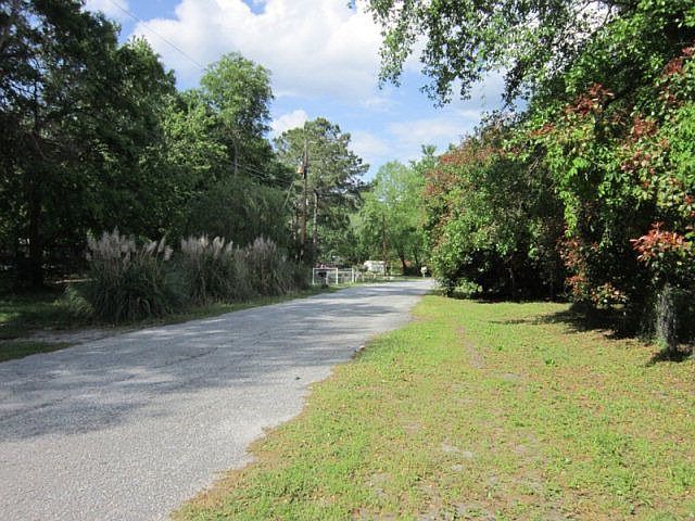 2nd image of 112 Pinewood Rd