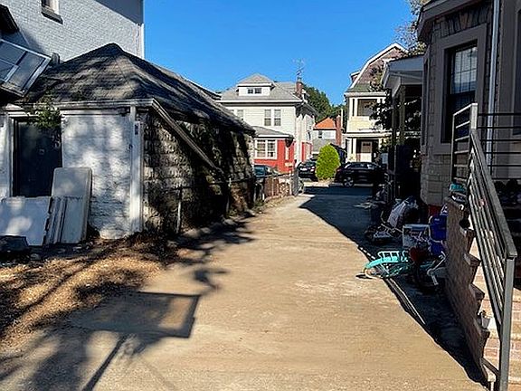 3rd image of 1144 E 37th St