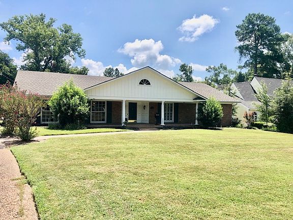 3rd image of 5815 Gilbert Dr