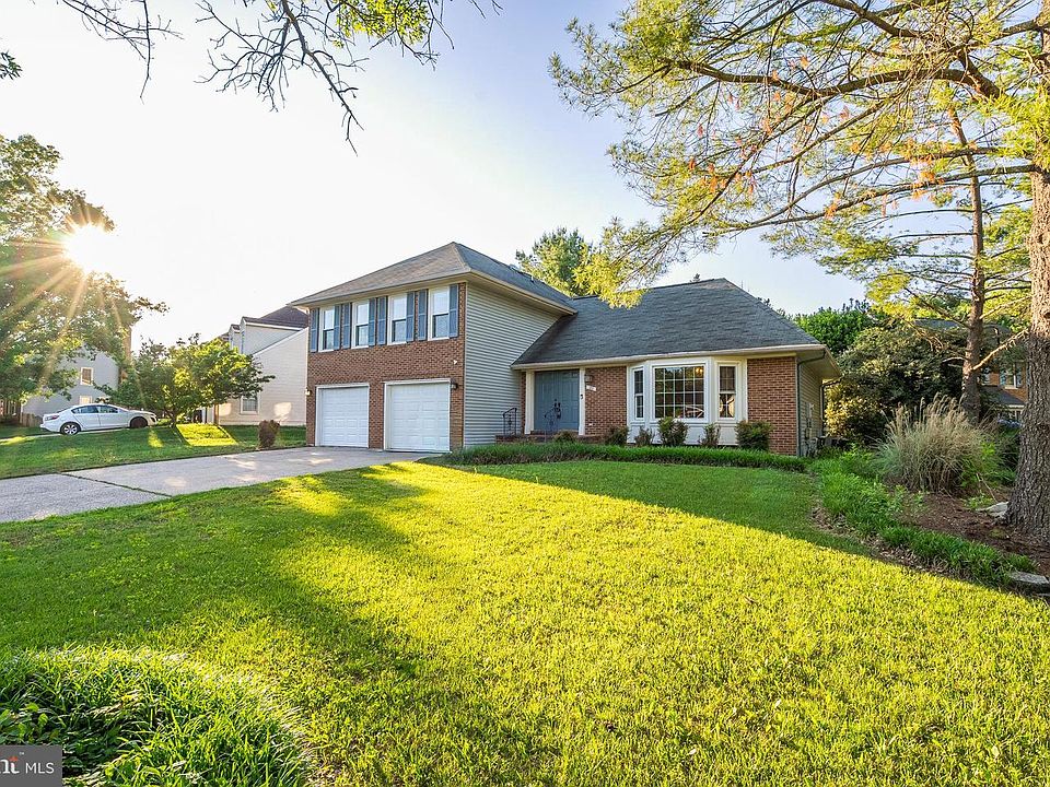 1st image of 25 Whittingham Cir