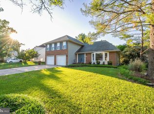 25 Whittingham Cir, Sterling, VA 20165