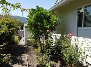 2 Autumn Leaf Pl, Santa Rosa, CA 95409