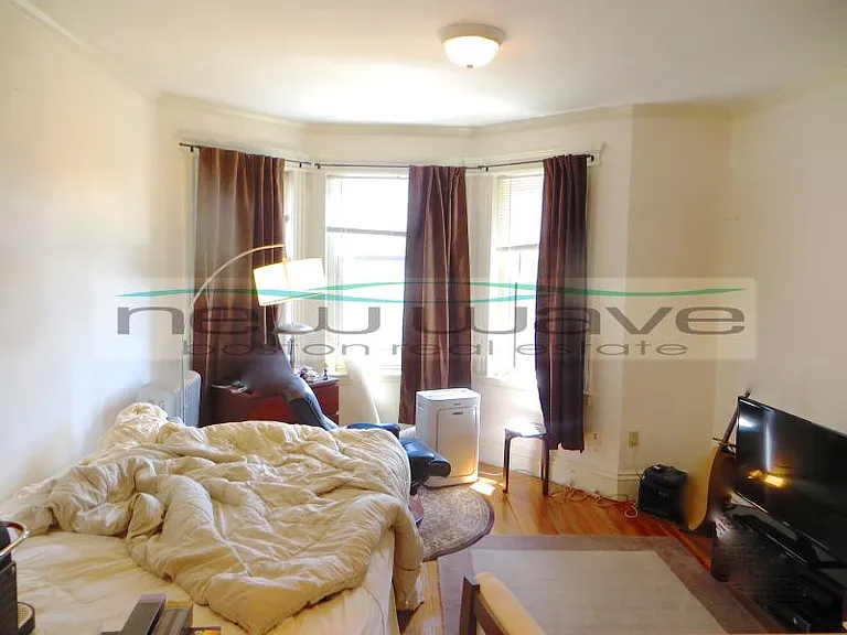 104 Queensberry St #7 — Photo 5