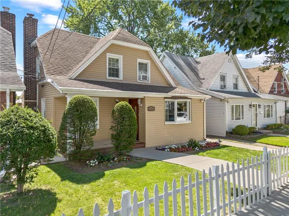 3710 Avenue P image 3 of 40