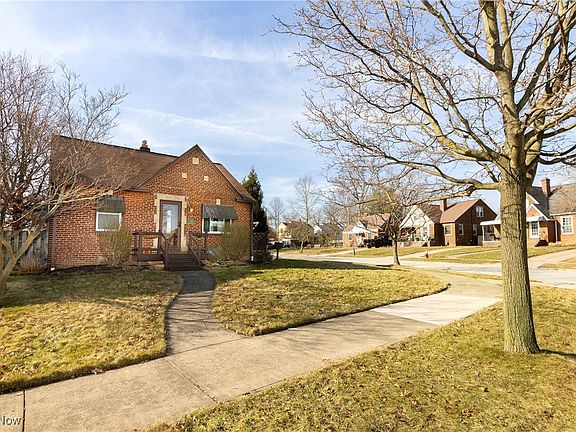 2nd image of 7427 Dellbank Dr