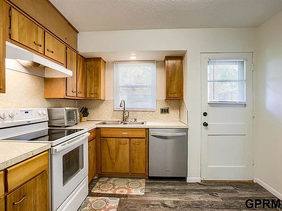 4th image of 4110 Parkview Dr