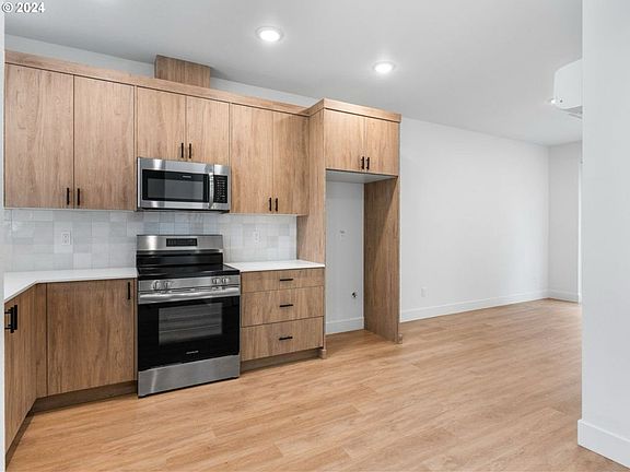 3rd image of 2373 SE 135th Ave #2