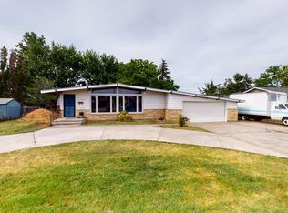 2132 Van Giesen St, Richland, WA 99354
