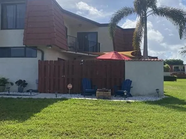 3771 Victoria Dr, West Palm Beach, FL 33406