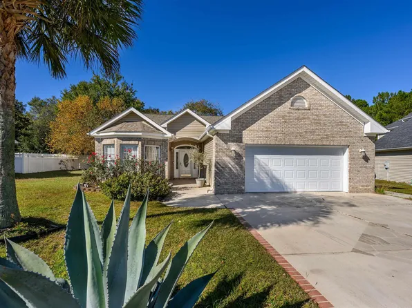 215 Jessica Lakes Dr., Conway, SC 29526