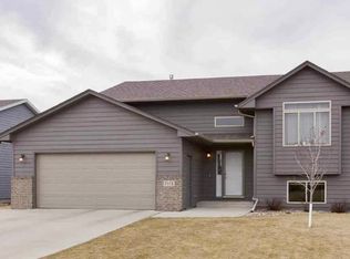 7113 W 64th St, Sioux Falls, SD 57106