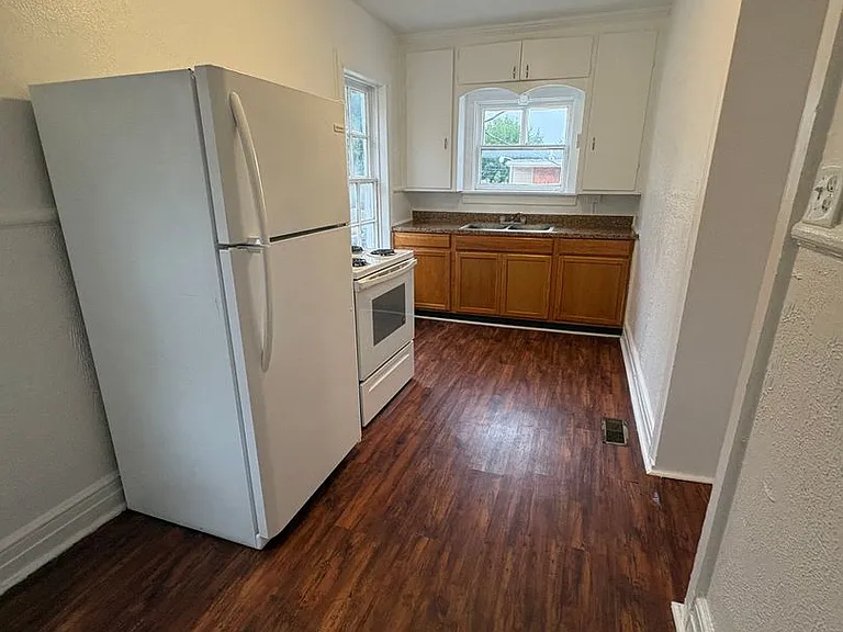 50 W Jackson St #2 — Photo 10