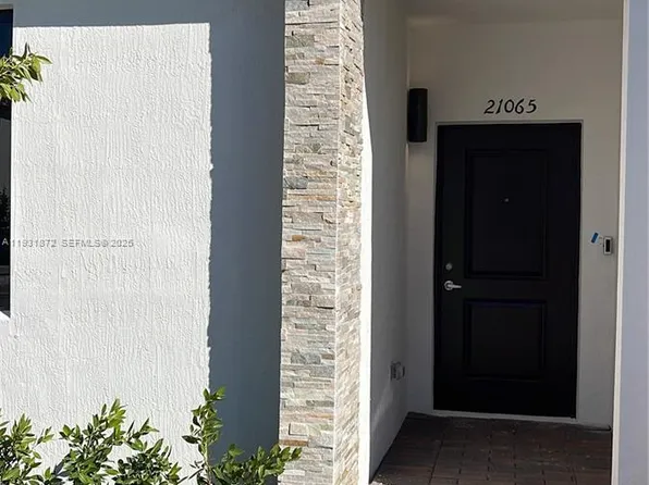 21065 NE 8th Ave #0, Miami, FL 33179