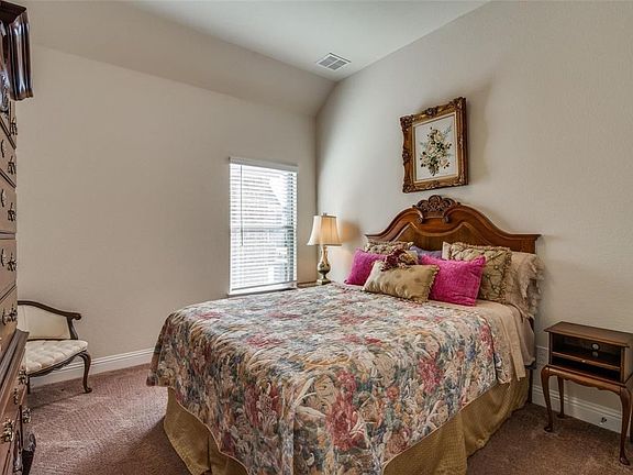 3rd image of 1710 Waneta Dr