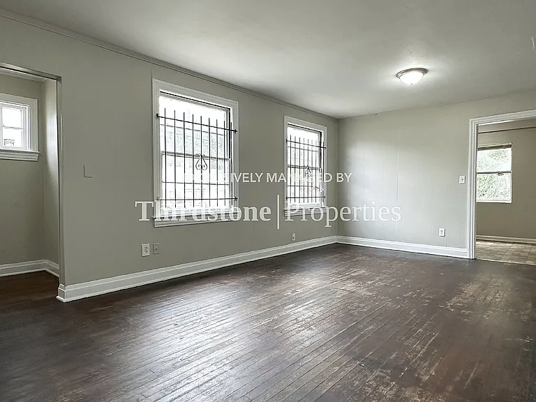562 W 49th St — Photo 6