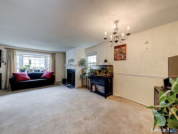 3rd image of 854 Long Hill Road #854