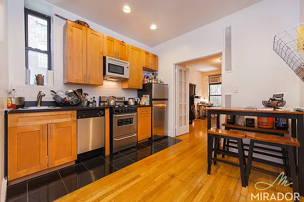 Rented by Mirador Real Estate | media 27