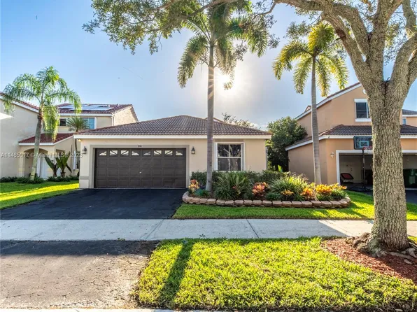 841 Stanton Dr, Fort Lauderdale, FL 33326