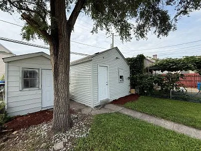 13410 S Brandon Ave #1 — Photo 32