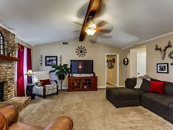 3rd image of 8033 Dove Ln