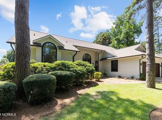 40 Hillcrest Rd, Pinehurst, NC 28374