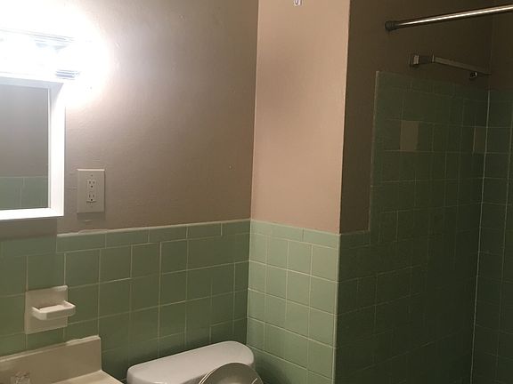 2nd image of 2118 Sun Valley Dr