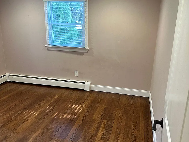 16 Meadow Rd — Photo 9