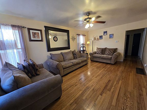 4th image of 9623 S Perry Ave